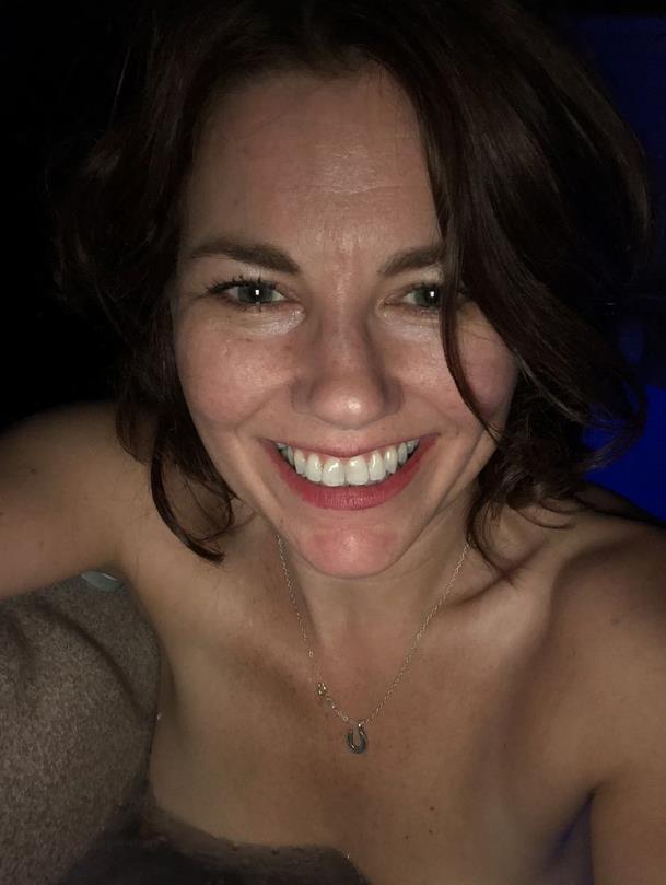 Profil von Dixie, 33 Jahre, Sie sucht Sex in Speinshart (Bayern)